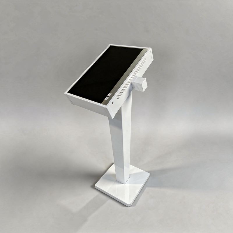 Kiosk multimedialny z plexi białej model 3D prototyp urządzenia